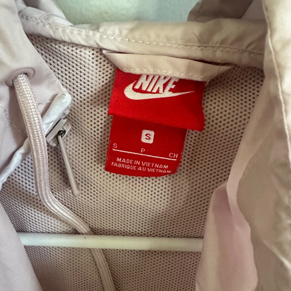 Nike Blush Hooded Jacket - Picture 2 of 7